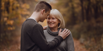 Mulheres Maduras São o Novo Padrão de Beleza e Inteligência para Homens Jovens?